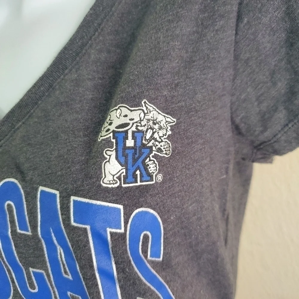 Kentucky Wildcats Slogan Dual-Blend Women's Charcoal V-Neck T-Shirt Size Medium